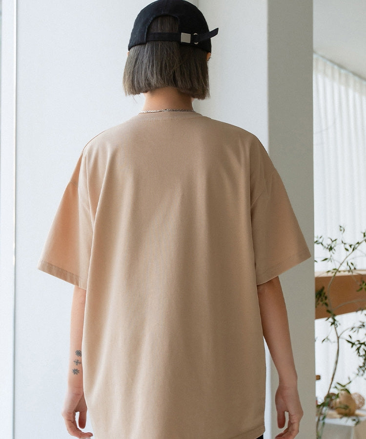 オーバーサイズ ドロップショルダーTシャツ