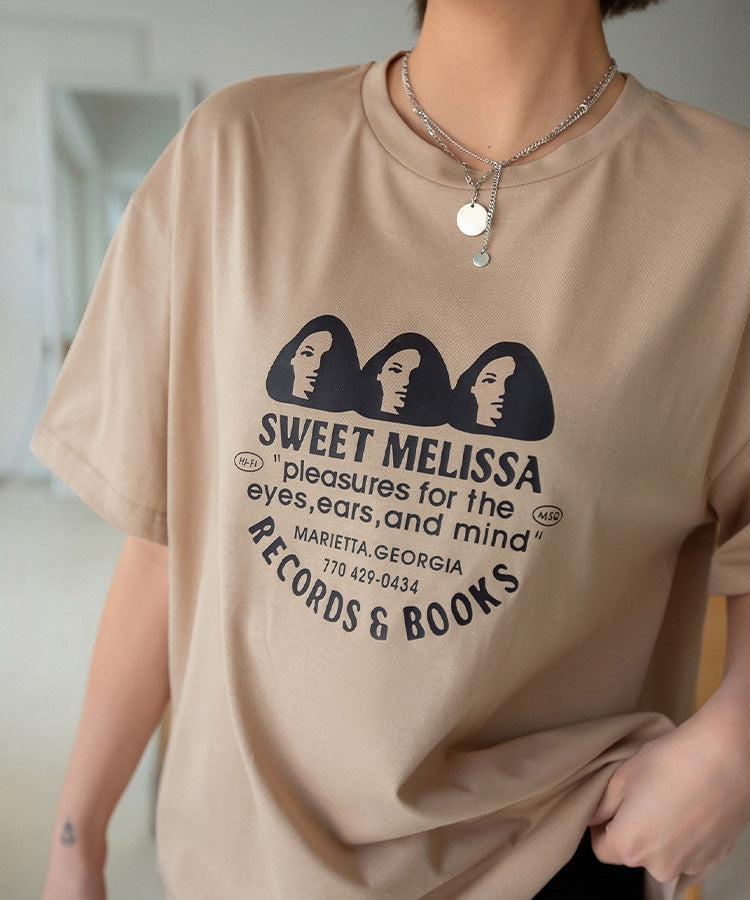 オーバーサイズ ドロップショルダーTシャツ