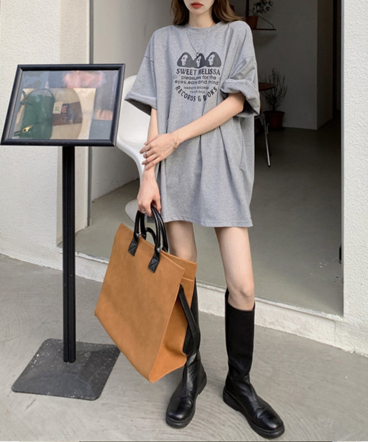 オーバーサイズ ドロップショルダーTシャツ