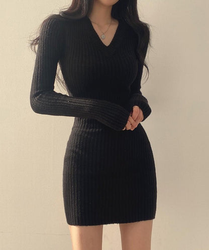 Vネックリブニットミニワンピース
